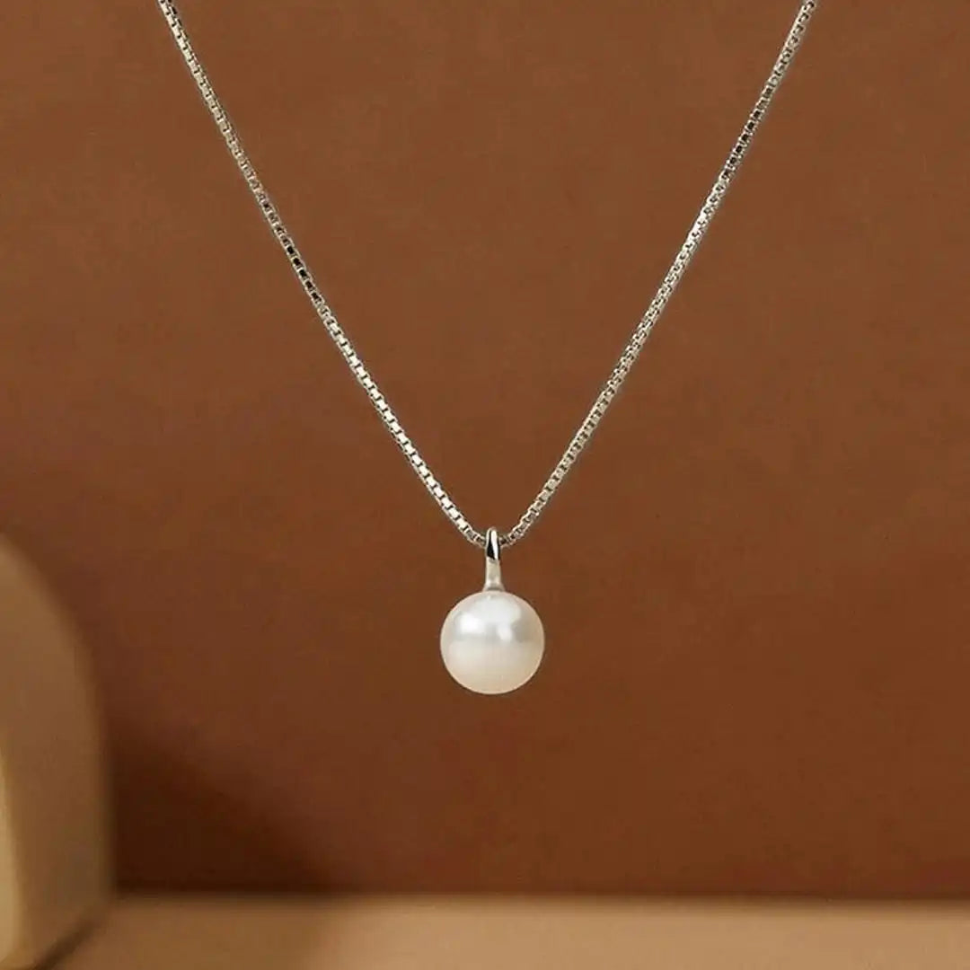 Antoinette | Faux Pearl Pendant Necklace