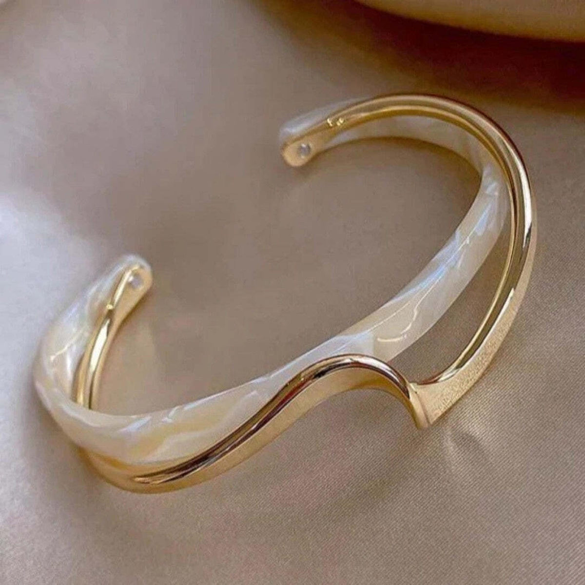Alberta | Wave Cuff Bracelet