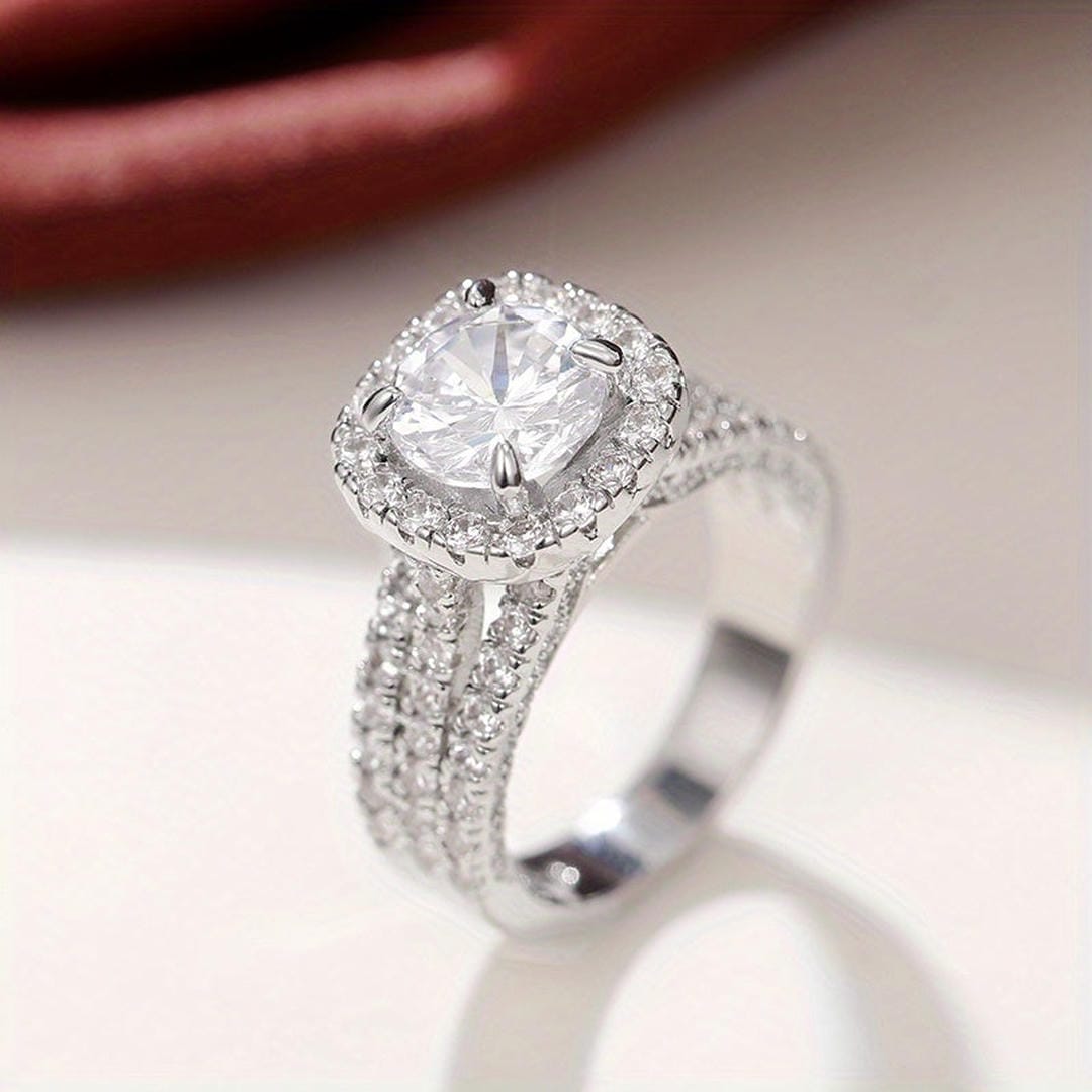 Adeline | Cushion Halo Ring
