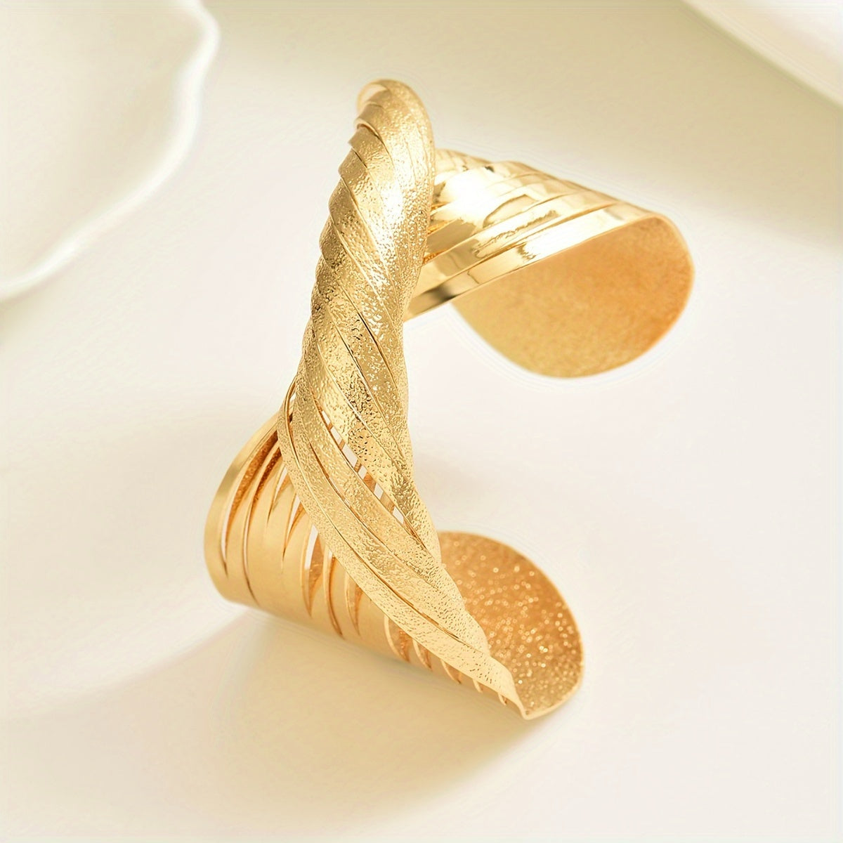 Sally | Bold Twisted Bangle