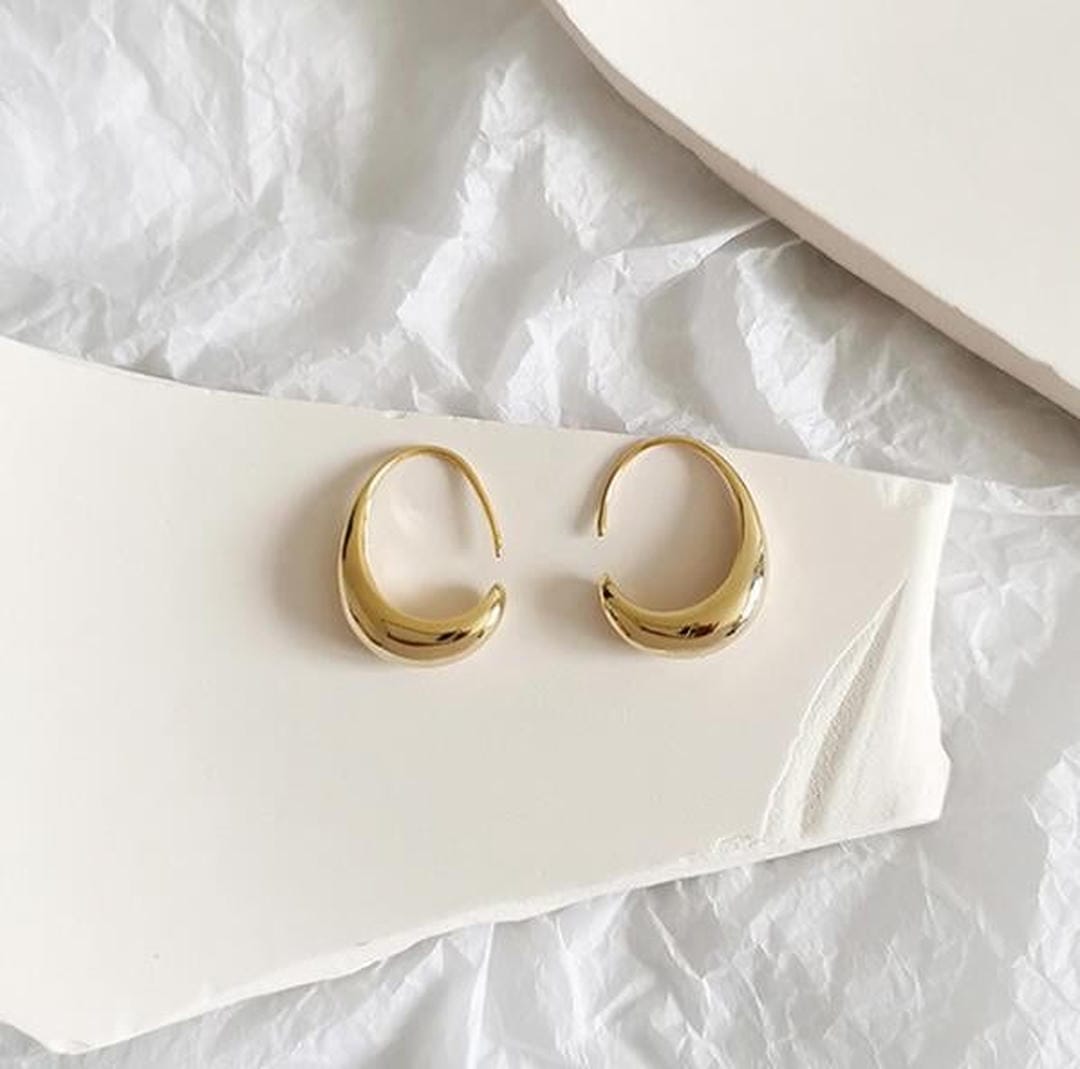 Violet | Oval Hoop Earrings