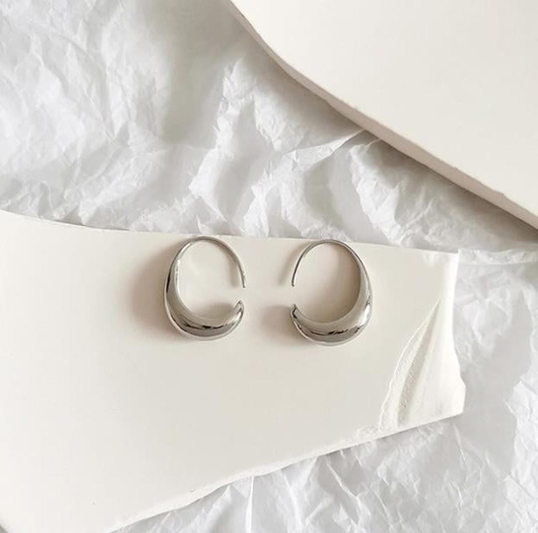 Violet | Oval Hoop Earrings