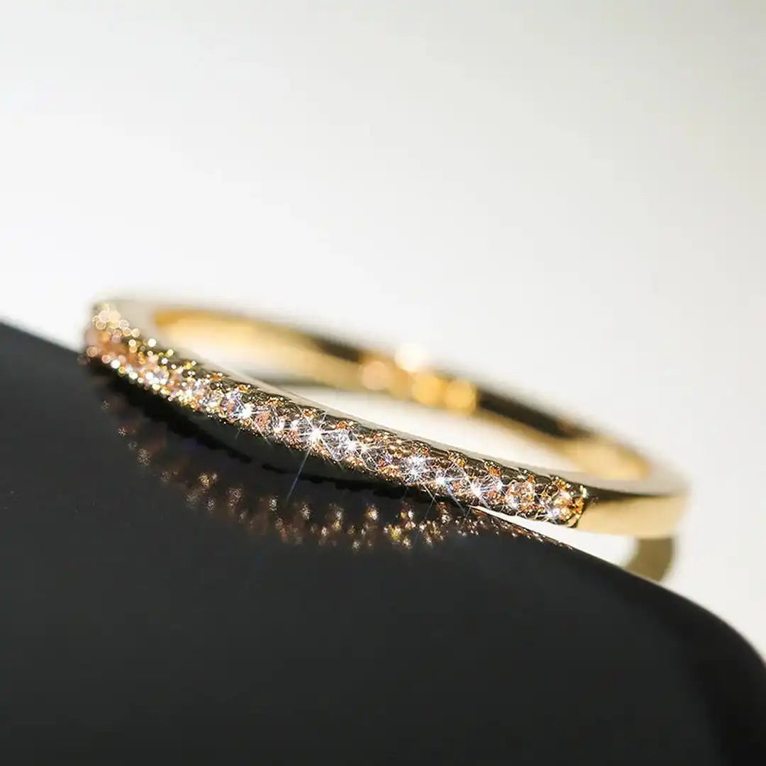 Abigail | Thin Band Solitaire Ring