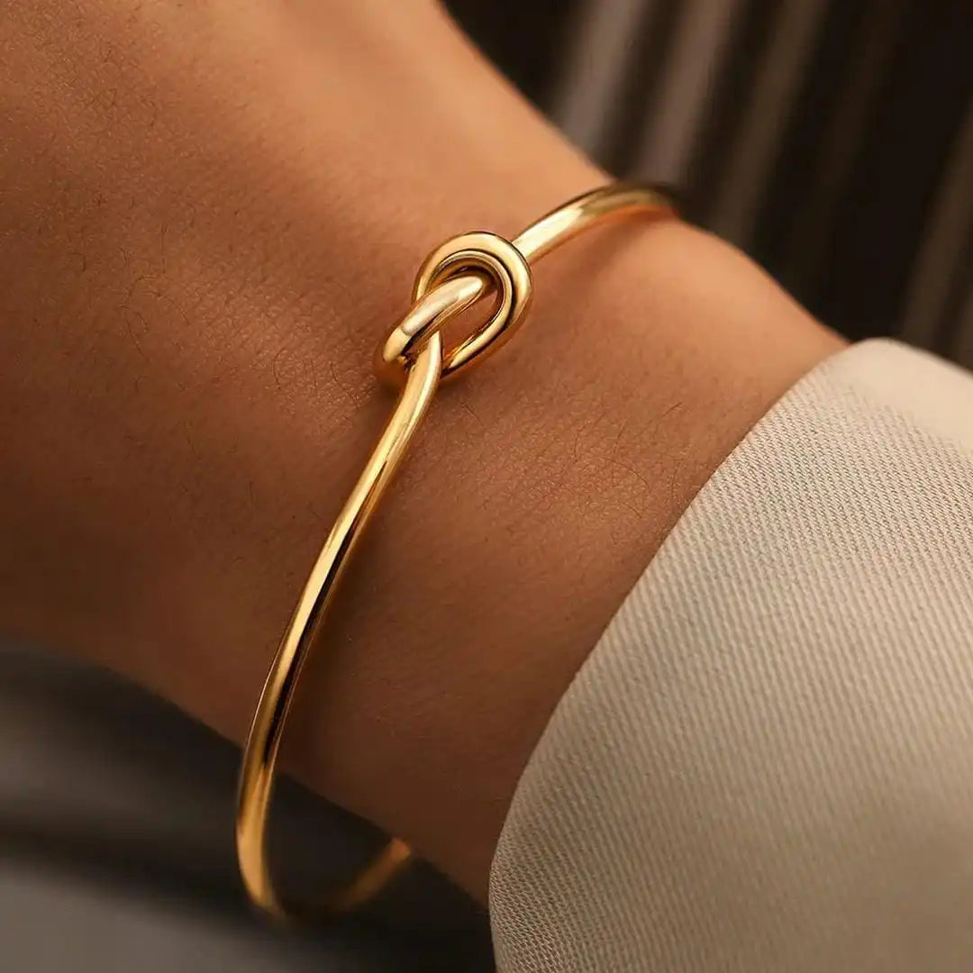 Christine | Knot Bangle Bracelet