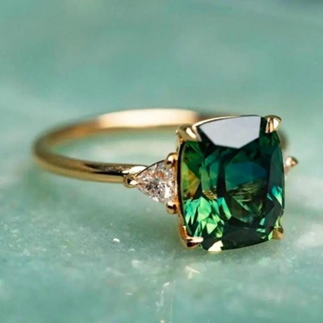 Gwendolyn | Square Green Stone Ring